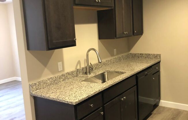 1 bed, 1 bath, 650 sqft, $925