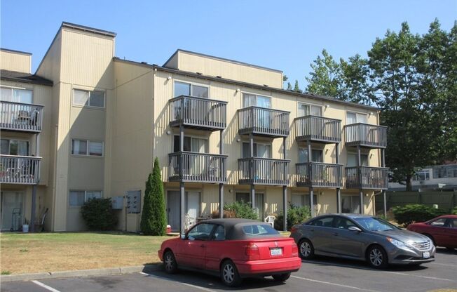 2 Bedroom Liberty Lake Condo in Federal Way