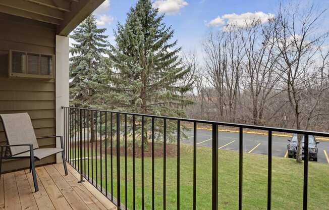 Mallard Creek Apartments in Golden Valley, MN Balcony