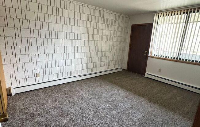 2 beds, 1 bath, 833 sqft, $1,299, Unit 3955 - 4