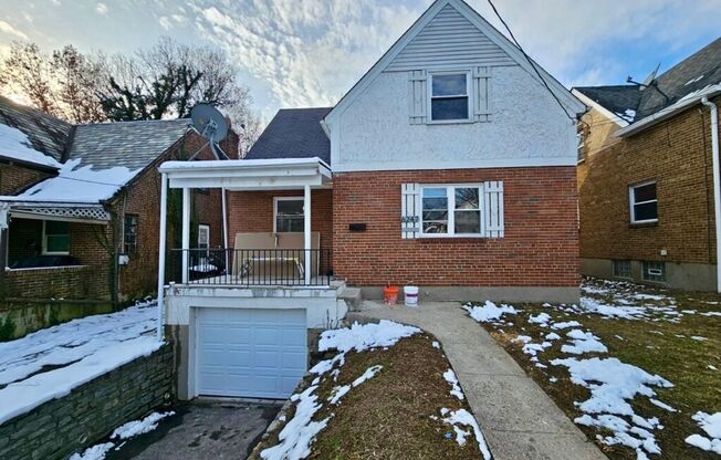 3 Bed / 2 Bath Brick Home - showings start 12/3