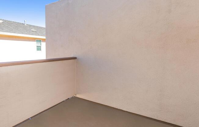 1 bed, 1 bath, 660 sqft, $2,470