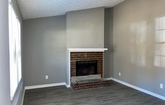 378/380 Riverbrook Ct