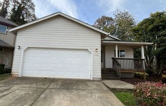 3Bd/2Ba Single Story House - Available to View!