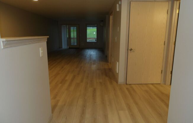 2 beds, 2 baths, 1,240 sqft, $1,940, Unit R77