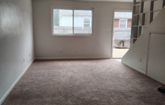 623 DUDLEY AVE