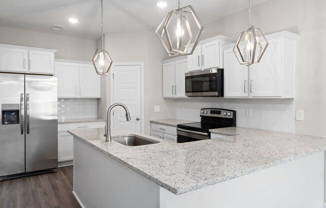LUXURY TOWNHOMES FOR RENT ON DRAYTON DRIVE!!!