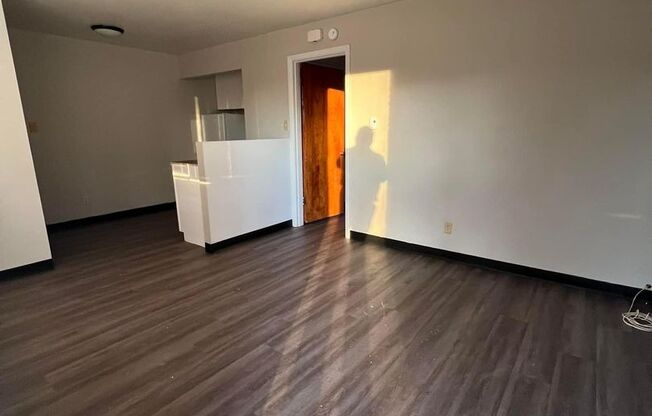 1 bed, 1 bath, 400 sqft, $625, Unit 02