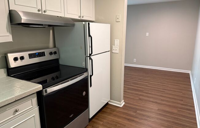 2 beds, 1 bath, 1,000 sqft, $1,195, Unit A8