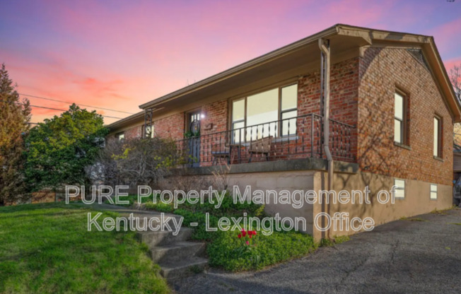 2104 TAMARACK DR
