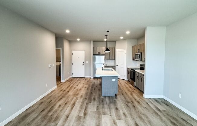 3 beds, 2 baths, 1,404 sqft, $1,975, Unit C302