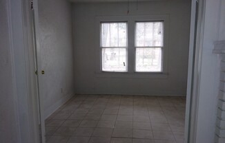 2 beds, 1 bath, $1,150