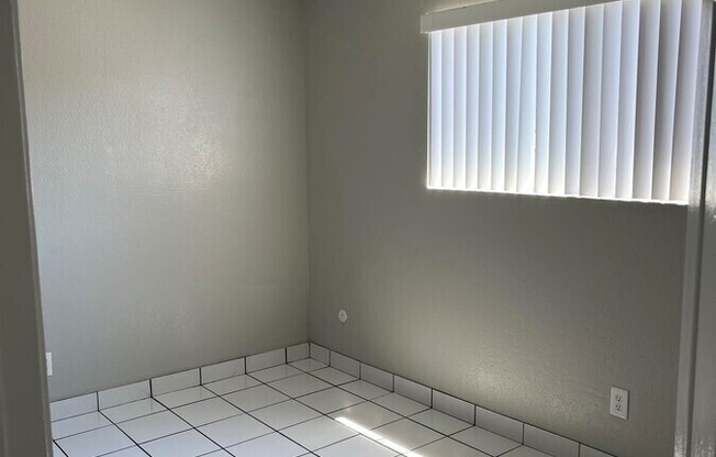 9062 KENWOOD DR