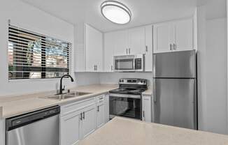 Sagecliff Apartments Model Kitchen