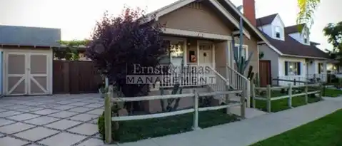 1015 Roswell Ave