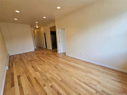 3 beds, 2 baths, 1,200 sqft, $3,595