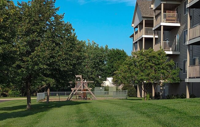 2 beds, 2 baths, $1,255, Unit B-110