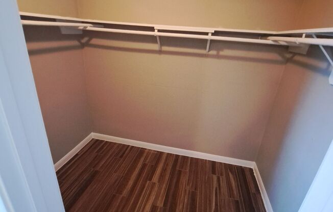 1 bed, 1 bath, 760 sqft, $1,127, Unit 1025