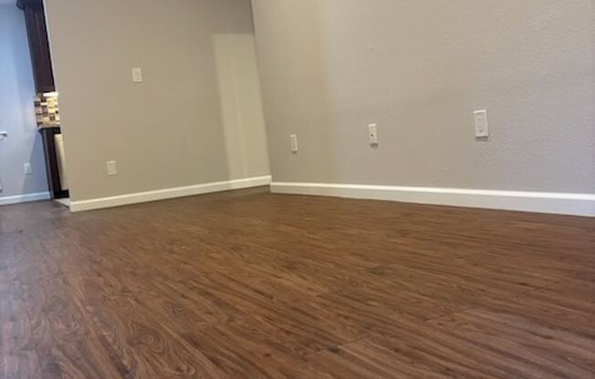 1 bed, 1 bath, $2,350, Unit 1535-G