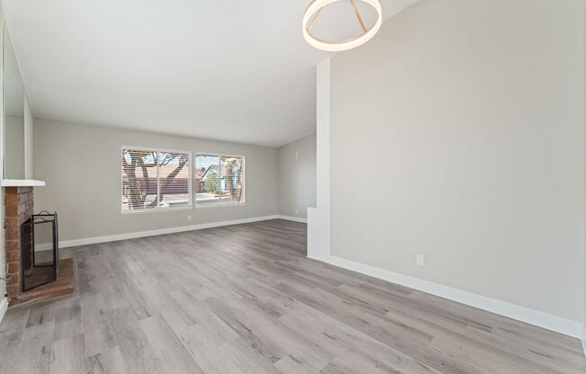 Great Single Story with Large Backyard!!