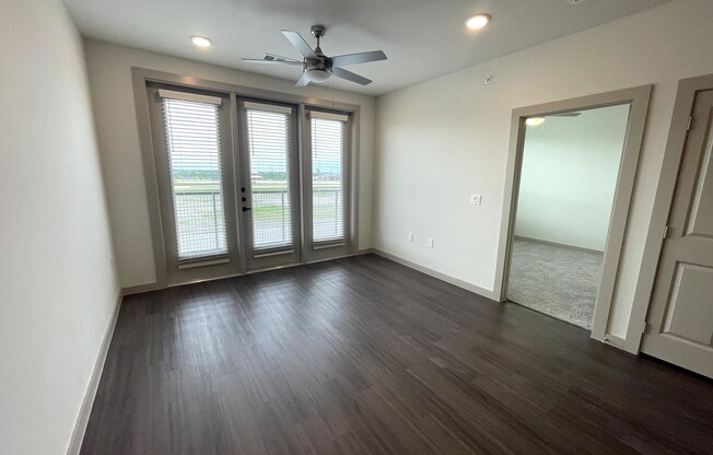 125 S STANDRIDGE BLVD