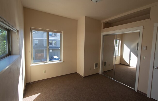 3 beds, 2 baths, 989 sqft, $2,325, Unit 27