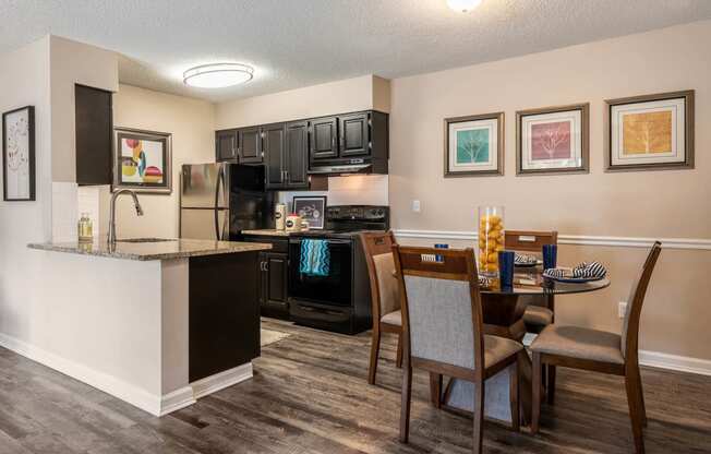 Dining Area at Whisper Lake Apartments, Winter Park, 32792