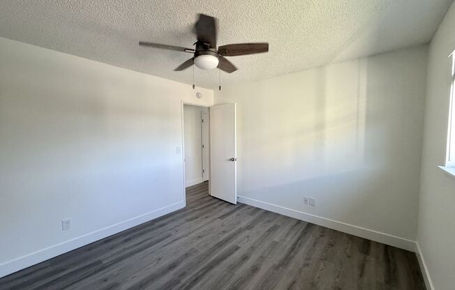 2 beds, 1 bath, 890 sqft, $1,595, Unit 15