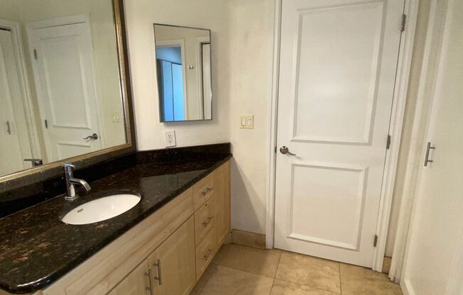 1 bed, 1 bath, $1,700, Unit 316