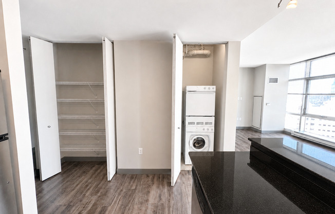 3 beds, 2 baths, 1,292 sqft, $2,795, Unit 802