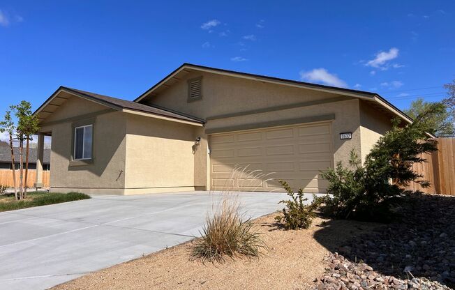 MOVE-IN READY -- Newer Construction 3-bedroom home in Ponderosa, Fernley