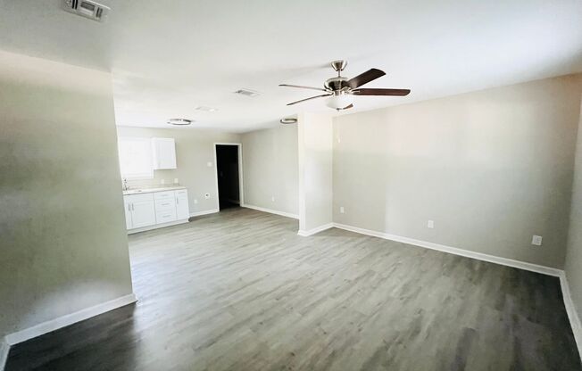 2 beds, 1 bath, $1,000