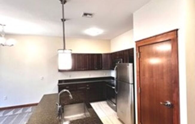 1 bed, 1 bath, $1,295, Unit 209