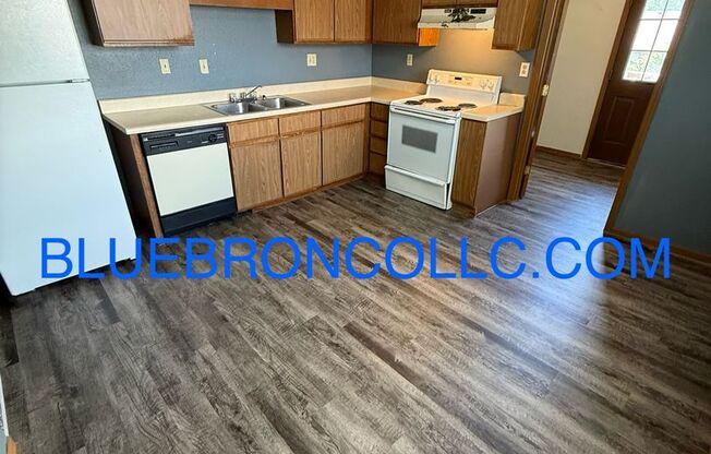 9115-9121 85th Street