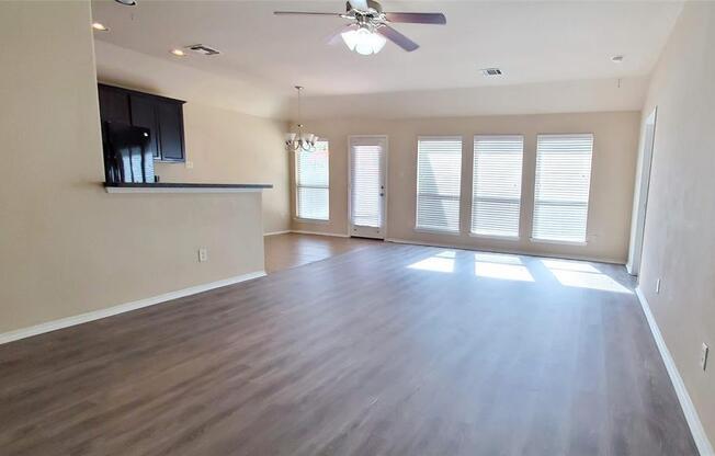 918 BENS DR