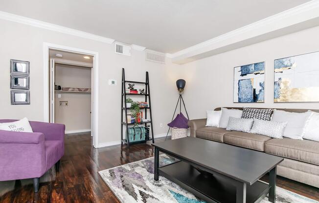 1 bed, 1 bath, 890 sqft, $1,540