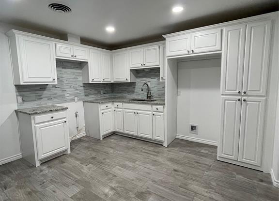 1710 WESTERN PARK DR
