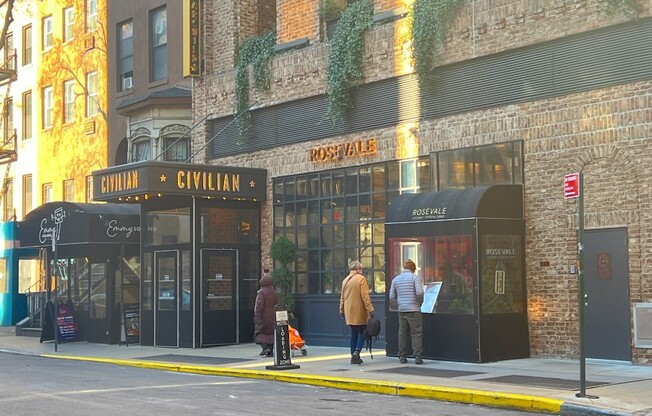 2 beds, 1 bath, $4,700, Unit 1C