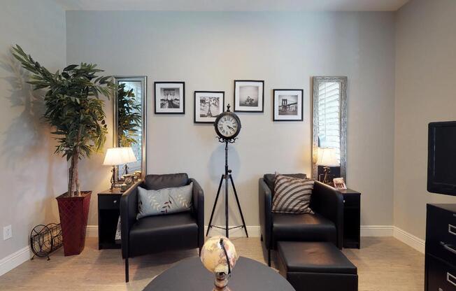Beautiful, Spacious 4BR Home In Cantamar Community!!