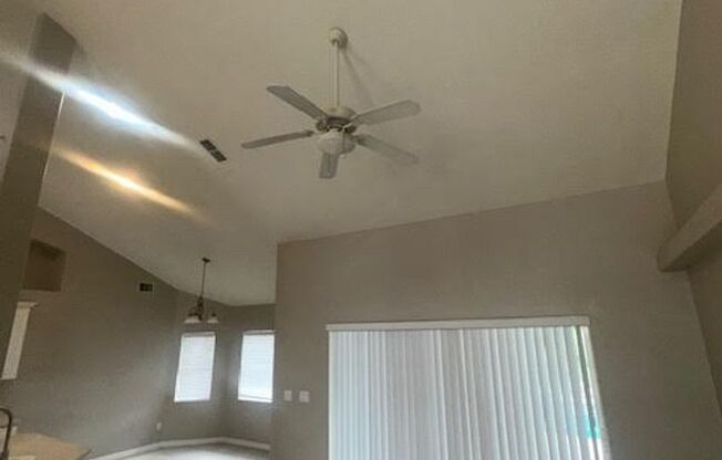 Pool home for rent !