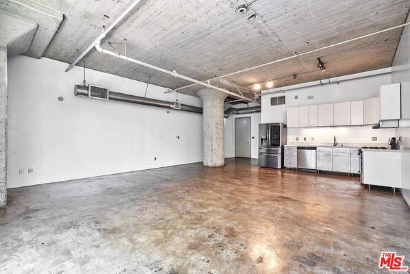1855 E INDUSTRIAL ST