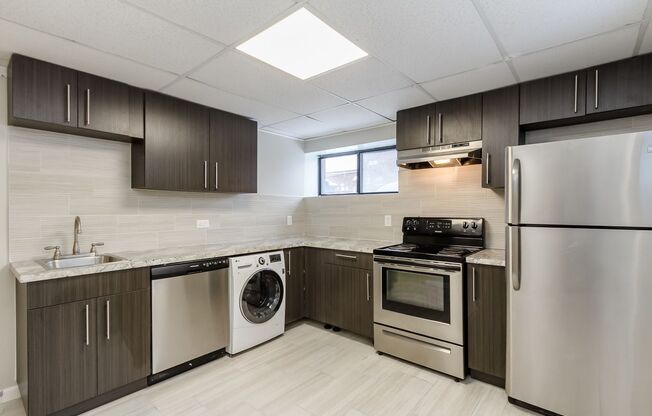 1 bed, 1 bath, $1,549, Unit BB4