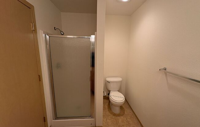 2 beds, 2 baths, 1,018 sqft, $1,450, Unit 354-3014