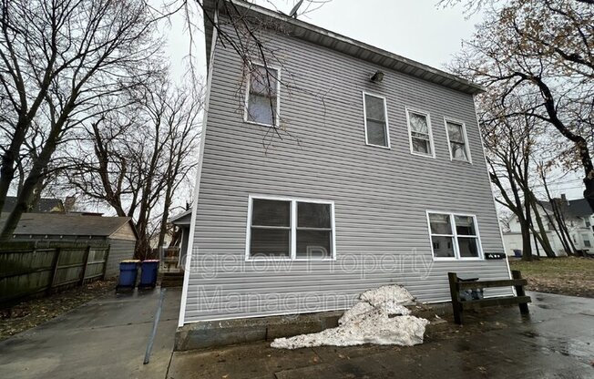 826 4 ST NW
