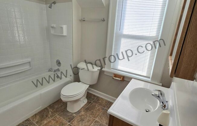 3 beds, 1 bath, $1,695