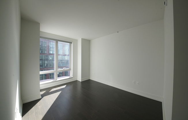 1 bed, 1 bath, $5,405, Unit 22G