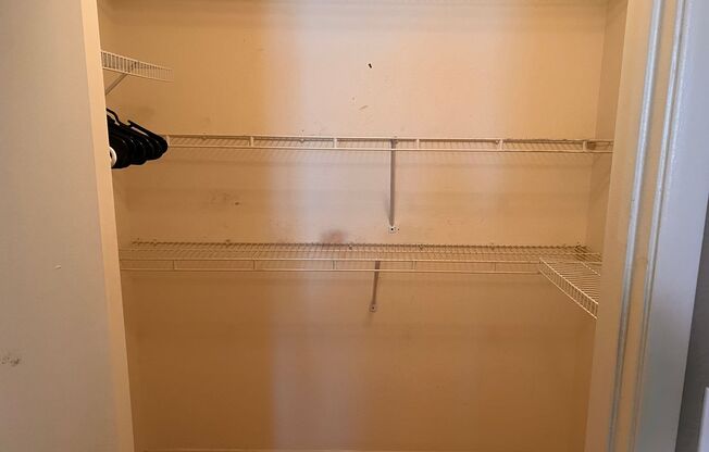 2 beds, 2 baths, $2,100, Unit # 2158