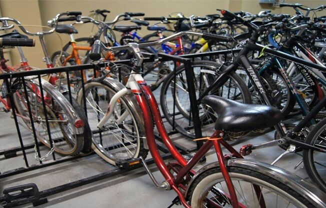 2 beds, 2 baths, 1,200 sqft, $2,650, Unit B33