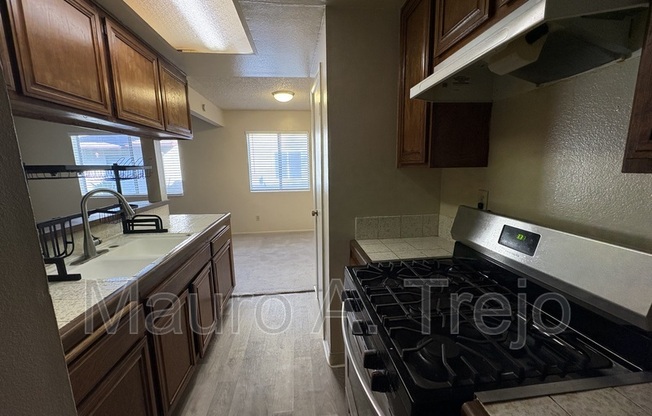 1150 W DE LAS ESTRELLAS