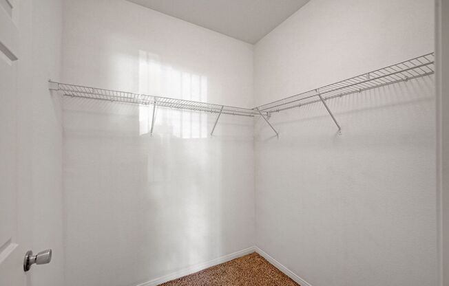 3 beds, 2 baths, $1,650, Unit # 136